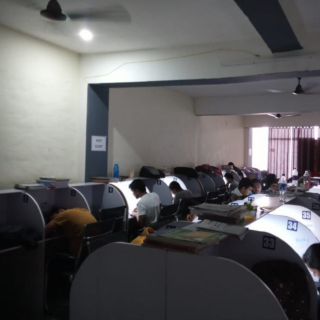 BALAJI LIBRARY Self Study Center